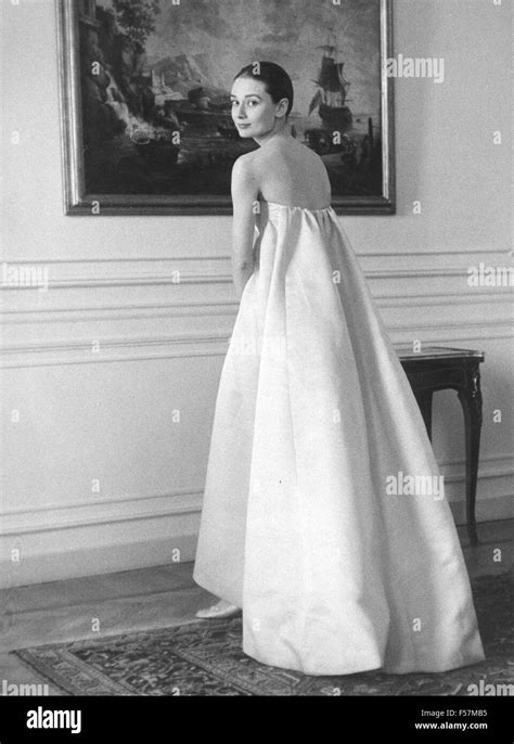 audrey hepburn givenchy wedding dress 1955